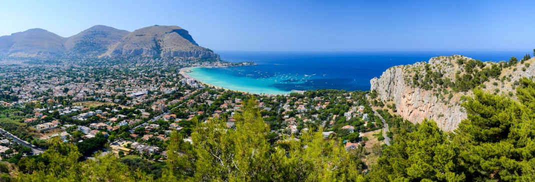 Küste und Panoramablick über Palermo